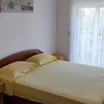 Ivka * Brodarica (Sibenik-Knin)