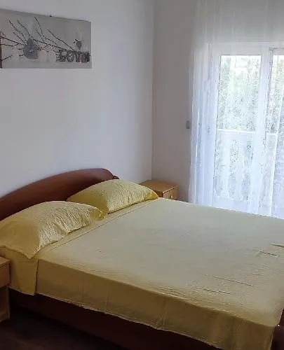 Ivka * Brodarica (Sibenik-Knin)