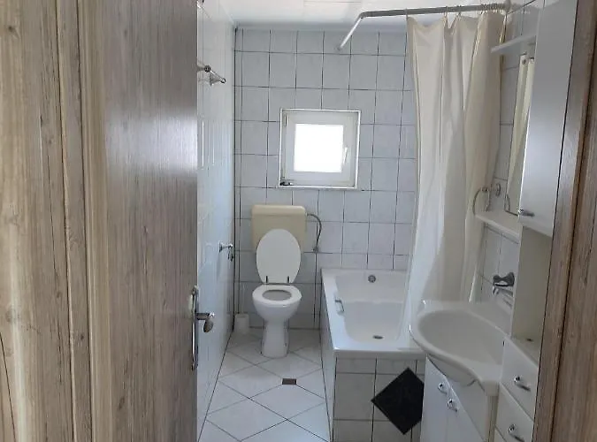 Ivka * Brodarica (Sibenik-Knin)